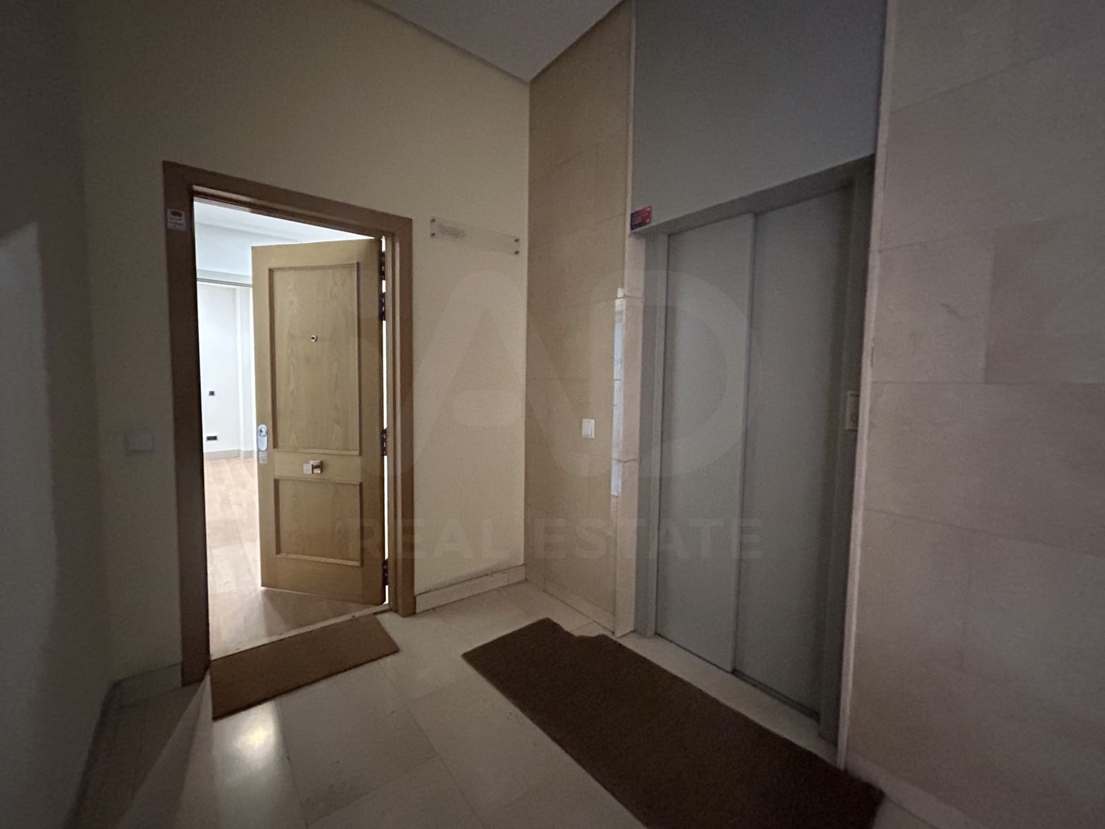 1 bedroom Apartment for rent in Madrid city with pool garage - € 1,400 (Ref: 10162585)