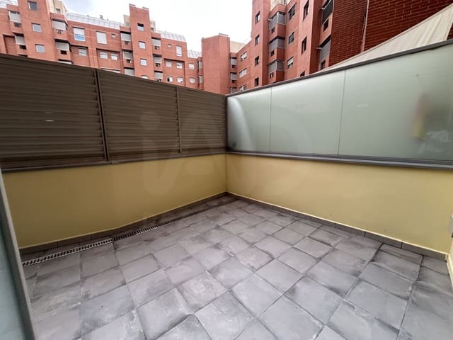 1 sypialnia Apartament do wynajęcia w Legazpi, Miasto Madryt z basenem garażem - 1 400 € (Ref: 10162585)