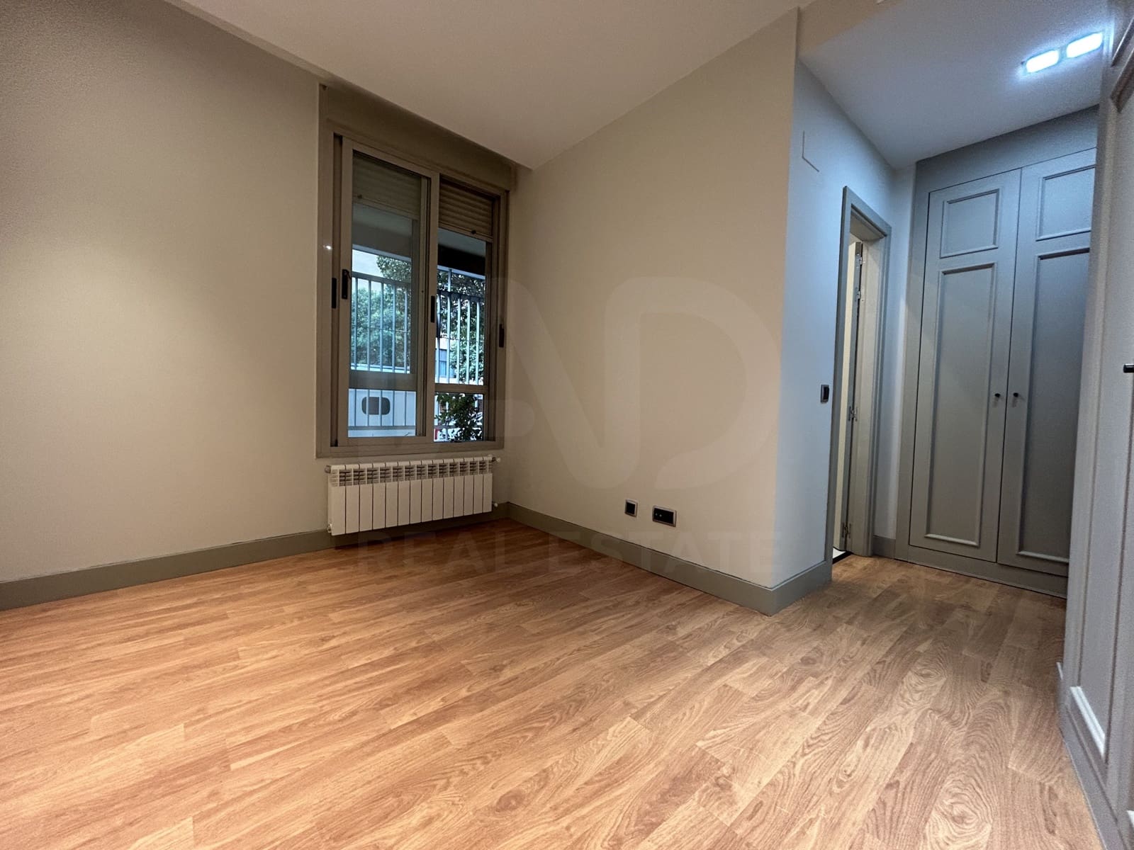 1 bedroom Apartment for rent in Madrid city with pool garage - € 1,400 (Ref: 10162585)