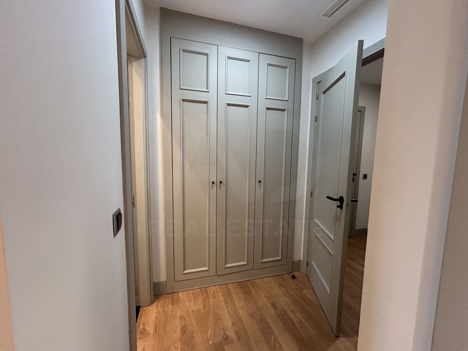 1 bedroom Apartment for rent in Madrid city with pool garage - € 1,400 (Ref: 10162585)