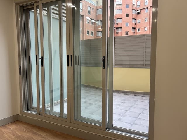 1 sypialnia Apartament do wynajęcia w Legazpi, Miasto Madryt z basenem garażem - 1 400 € (Ref: 10162585)