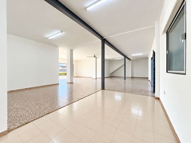 Kommersiell til salgs i Lepe - € 136 500 (Ref: 10162586)