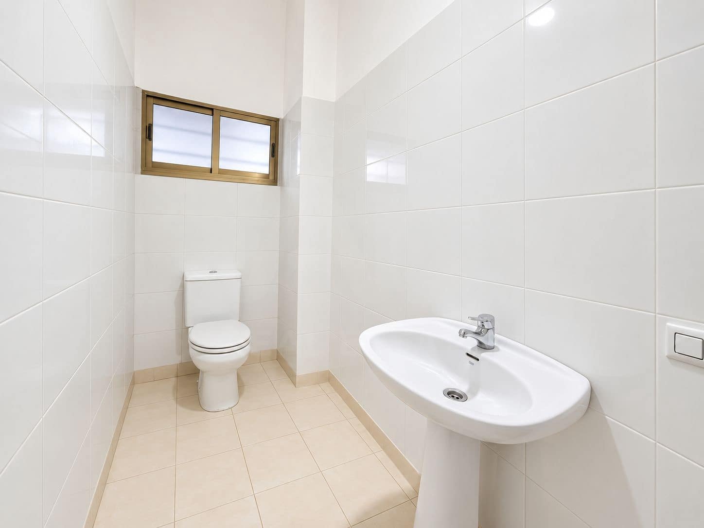 Commercial for sale in Lepe - € 136,500 (Ref: 10162586)