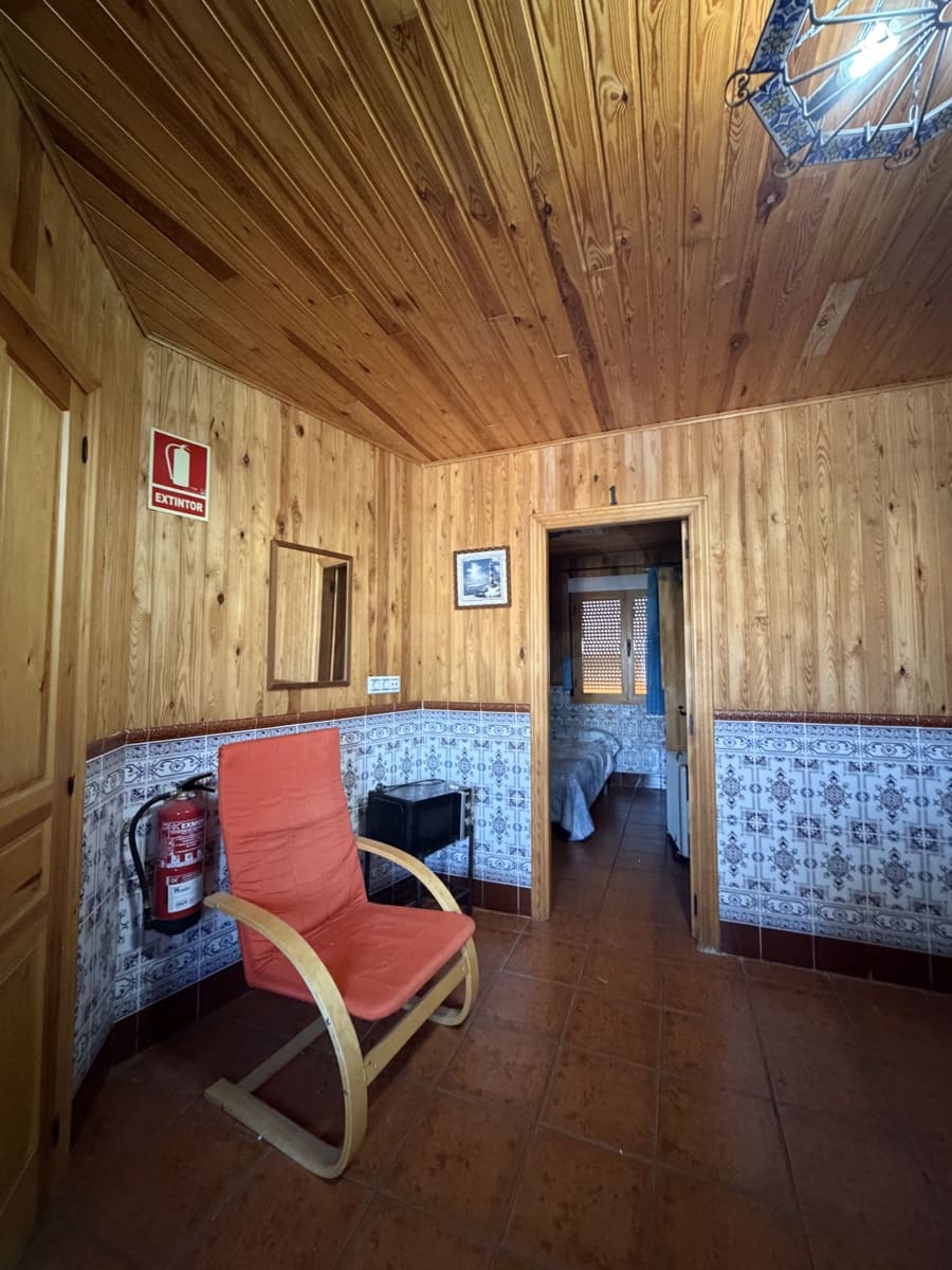 8 bedroom Commercial for sale in Ataquines - € 390,000 (Ref: 10163534)