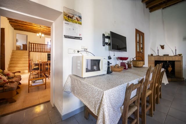 5 soveværelse Finca/Landehus til salg i Sant Antoni de Portmany med garage - € 7.800.000 (Ref: 10163645)