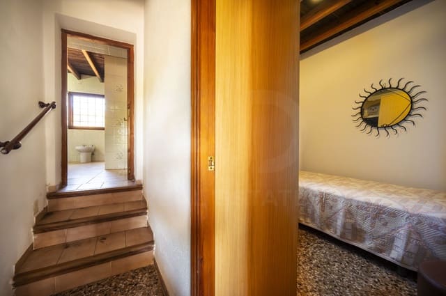 5 soveværelse Finca/Landehus til salg i Sant Antoni de Portmany med garage - € 7.800.000 (Ref: 10163645)
