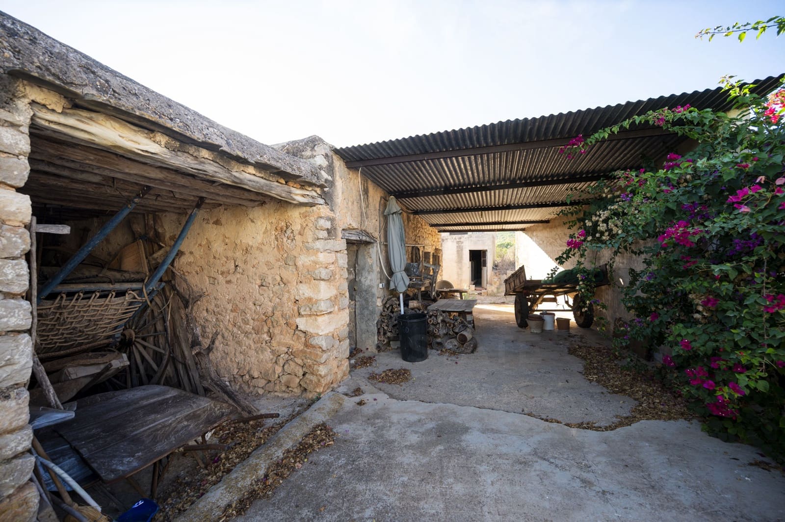 5 soveværelse Finca/Landehus til salg i Sant Antoni de Portmany med garage - € 7.800.000 (Ref: 10163645)