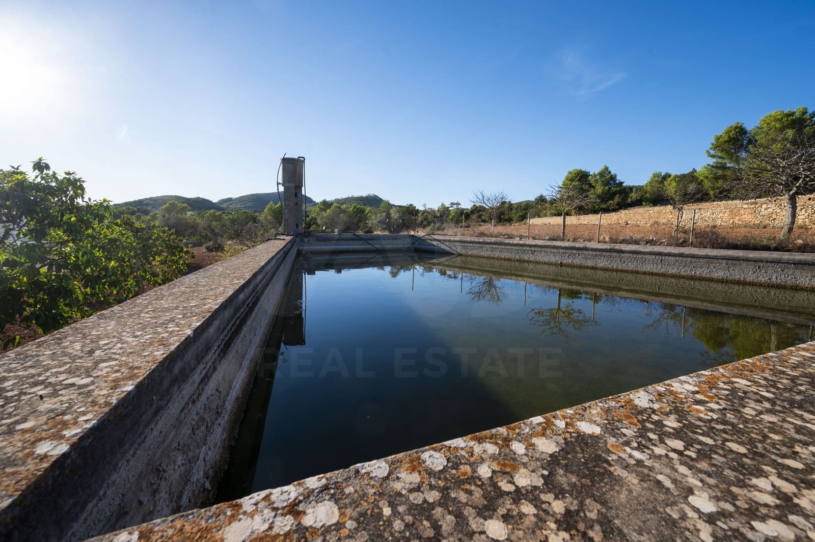 5 soveværelse Finca/Landehus til salg i Sant Antoni de Portmany med garage - € 7.800.000 (Ref: 10163645)