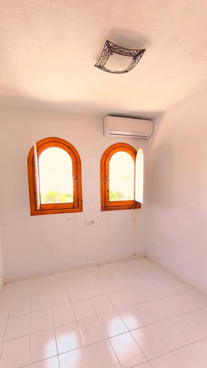 3 slaapkamer Huis te koop in El Campello met zwembad - € 240.000 (Ref: 10163646)