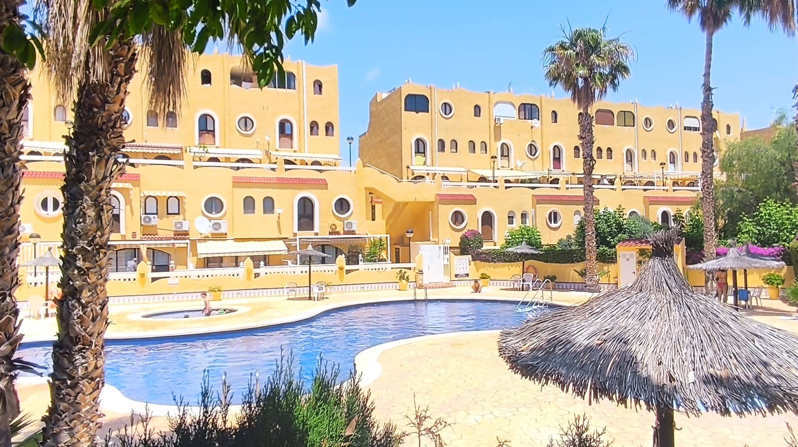 3 slaapkamer Huis te koop in El Campello met zwembad - € 240.000 (Ref: 10163646)