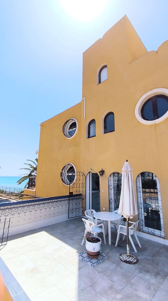 3 slaapkamer Huis te koop in El Campello met zwembad - € 240.000 (Ref: 10163646)
