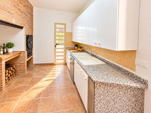 7 soverom Hus til salgs i Cieza med svømmebasseng garasje - € 800 000 (Ref: 10163656)