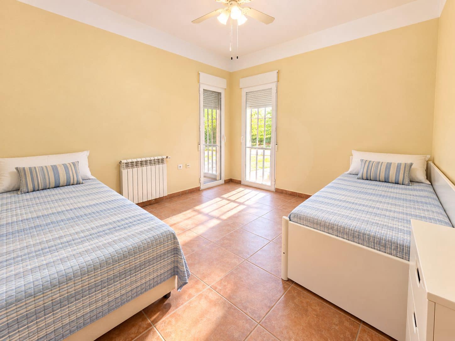 7 soverom Hus til salgs i Cieza med svømmebasseng garasje - € 800 000 (Ref: 10163656)