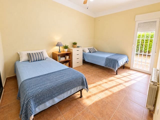 7 soverom Hus til salgs i Cieza med svømmebasseng garasje - € 800 000 (Ref: 10163656)