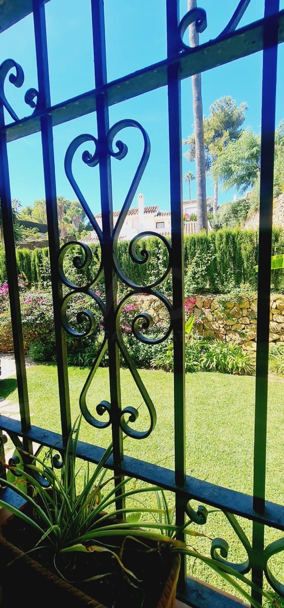 4 bedroom Villa for sale in Mijas with pool garage - € 950,000 (Ref: 10163665)