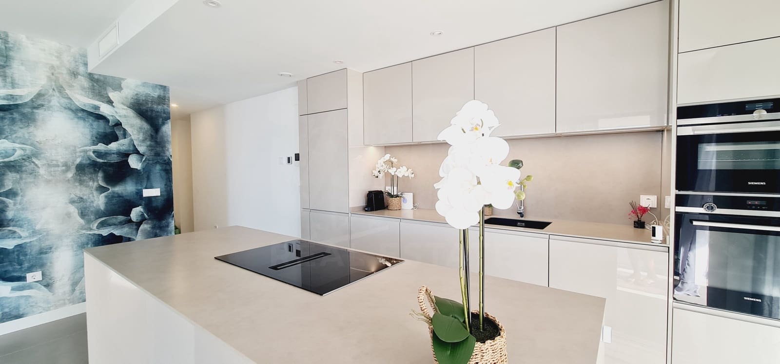 3 bedroom Apartment for sale in Benalmadena with pool garage - € 735,000 (Ref: 10163666)