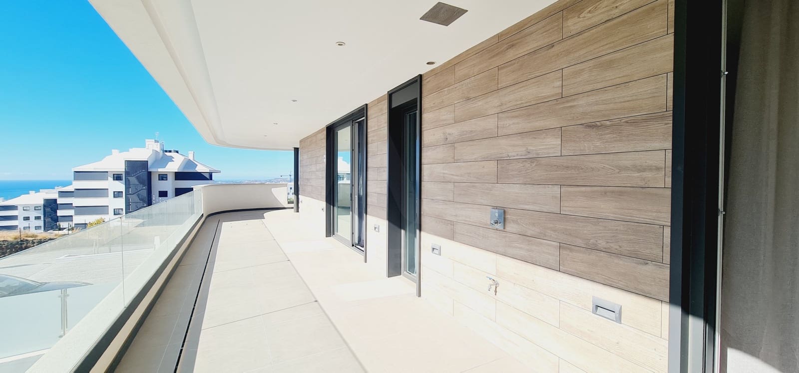 3 bedroom Apartment for sale in Benalmadena with pool garage - € 735,000 (Ref: 10163666)