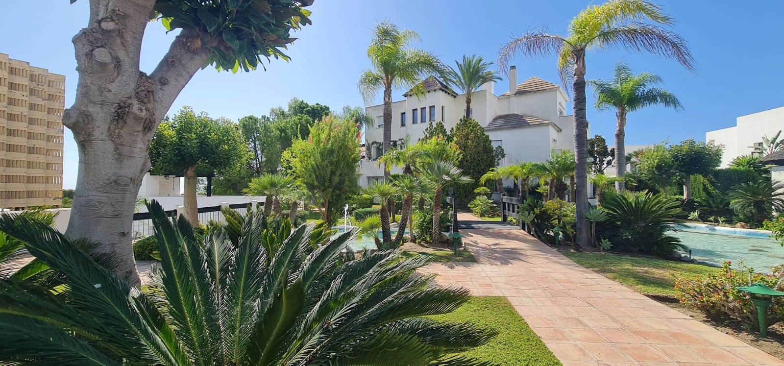 Apartamento de 1 habitación en Marbella en venta con piscina garaje - 695.000 € (Ref: 10163667)