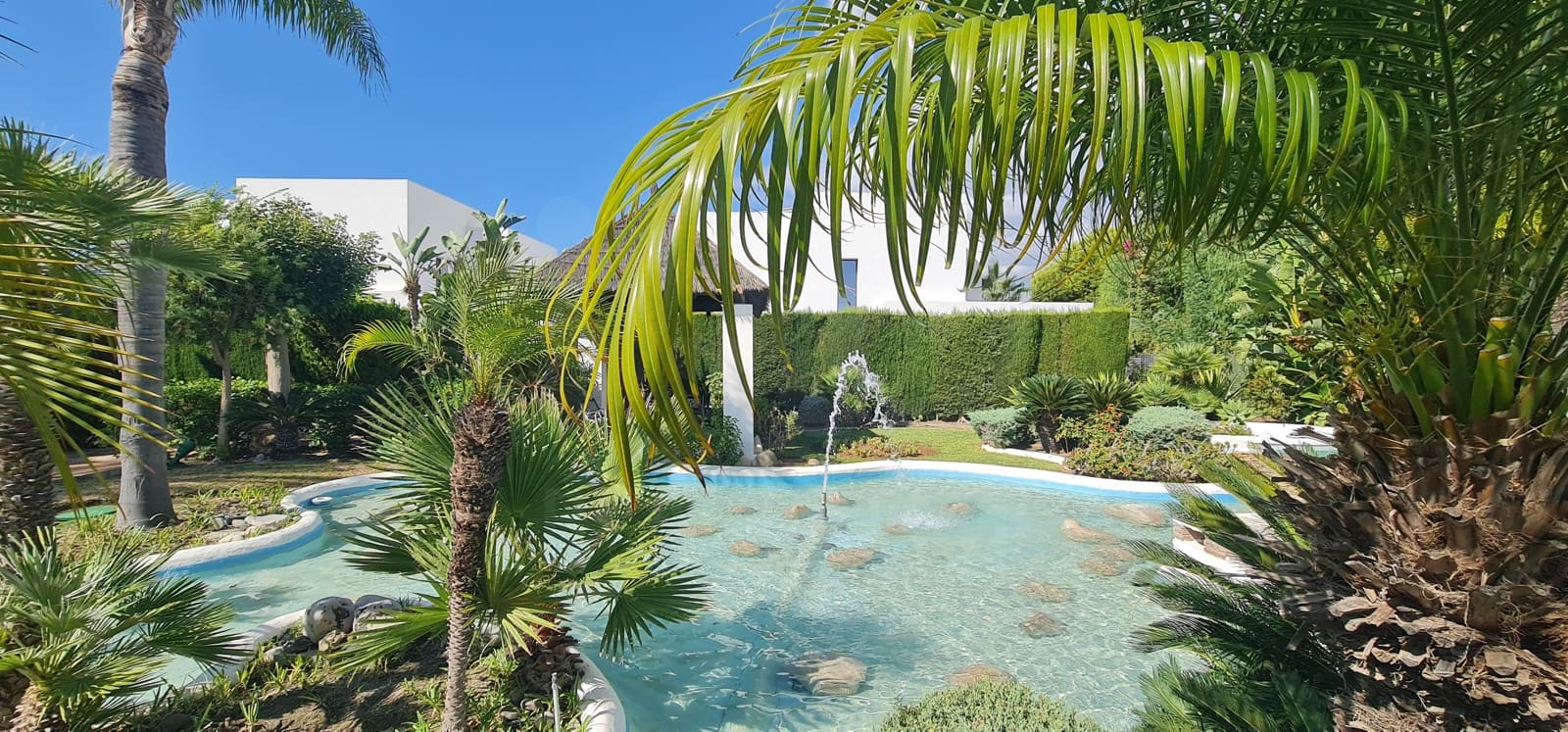 Apartamento de 1 habitación en Marbella en venta con piscina garaje - 695.000 € (Ref: 10163667)