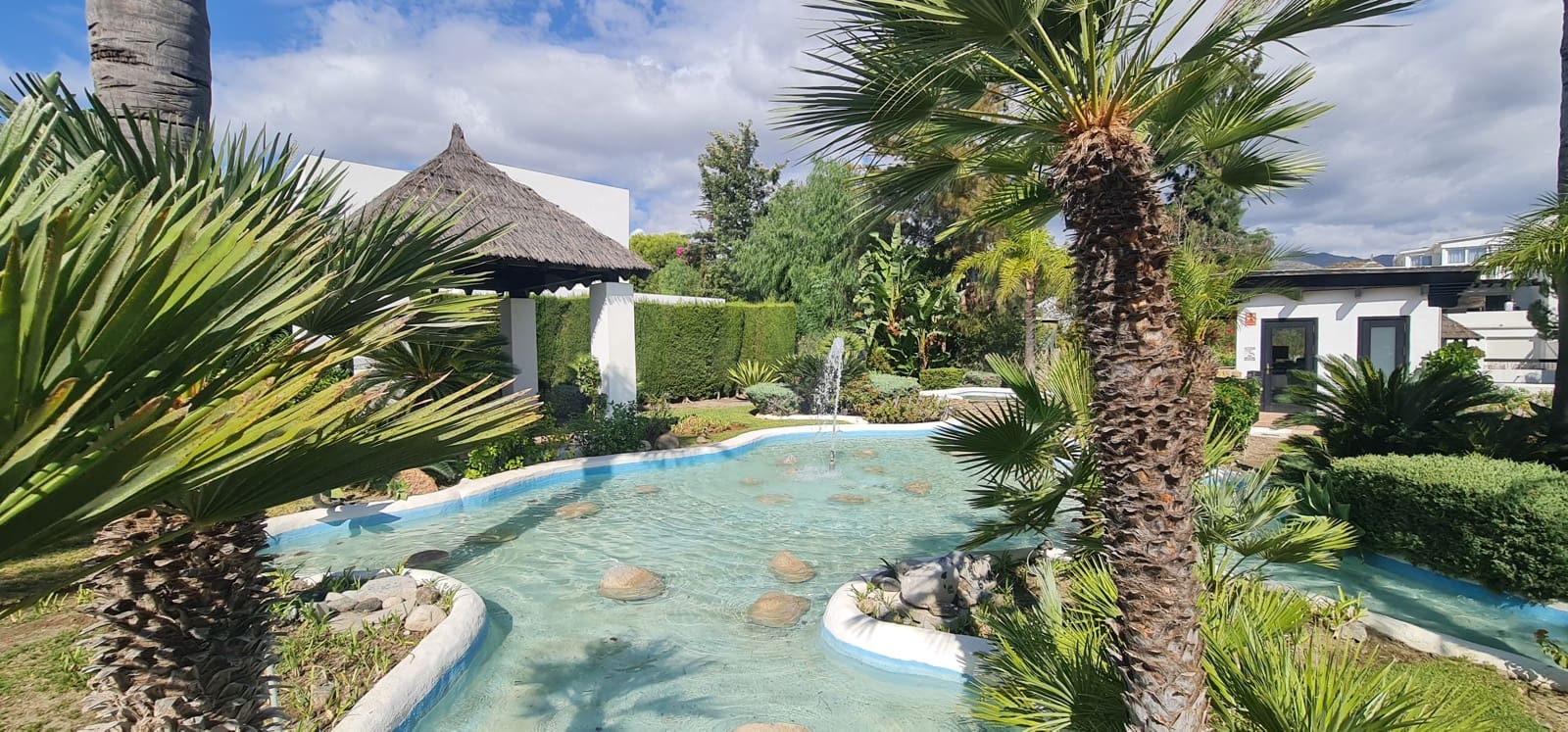 Apartamento de 1 habitación en Marbella en venta con piscina garaje - 695.000 € (Ref: 10163667)