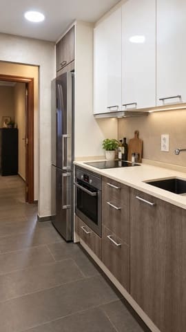 2 sovrum Lägenhet till salu i L'Hospitalet de Llobregat med garage - 183 000 € (Ref: 10164022)
