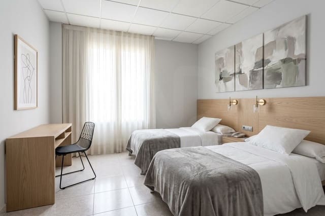 Commerciale in vendita in Tortosa - 1.690.000 € (Rif: 10164030)