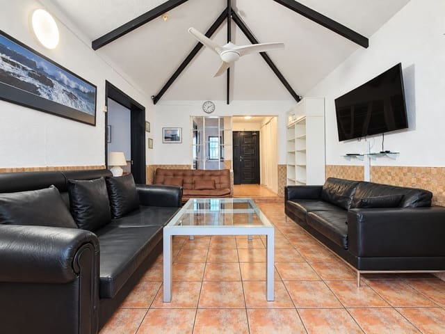 2 soveværelse Byhus til salg i Playa de las Americas, Arona med swimmingpool - € 580.000 (Ref: 10164031)