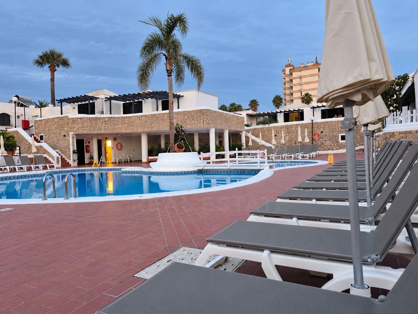 2 bedroom Townhouse for sale in Arona with pool - € 580,000 (Ref: 10164031)