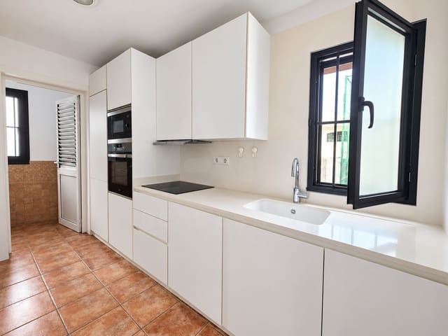 2 soveværelse Byhus til salg i Playa de las Americas, Arona med swimmingpool - € 580.000 (Ref: 10164031)