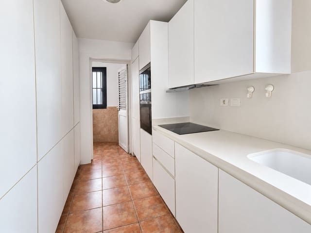 2 soveværelse Byhus til salg i Playa de las Americas, Arona med swimmingpool - € 580.000 (Ref: 10164031)