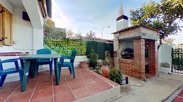 3 slaapkamer Rijtjeshuis te koop in Creixell met zwembad - € 220.000 (Ref: 10164034)