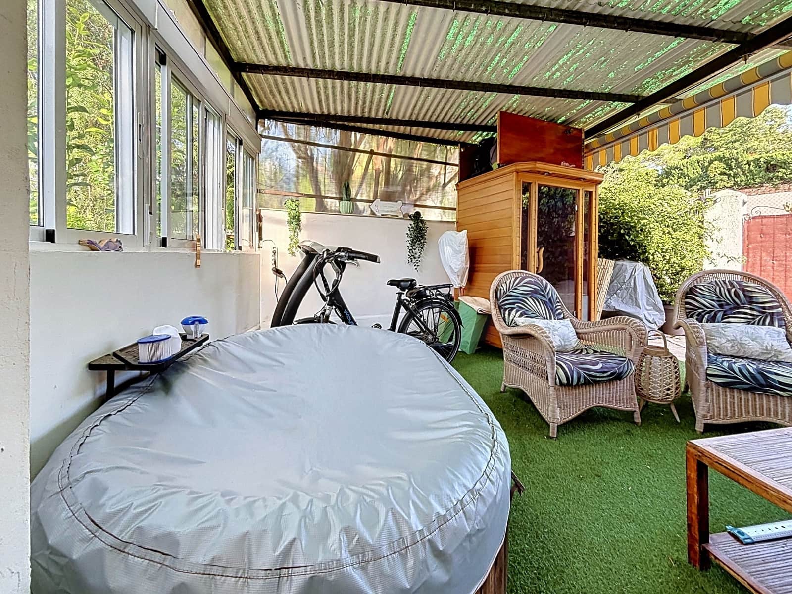 4 makuuhuone Omakotitalo myytävänä paikassa Denia mukana uima-altaan 
autotalli - 510 000 € (Ref: 10164035)