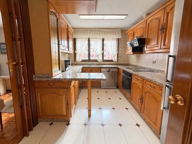 3 soverom Leilighet til salgs i Leon by - € 389 000 (Ref: 10164952)