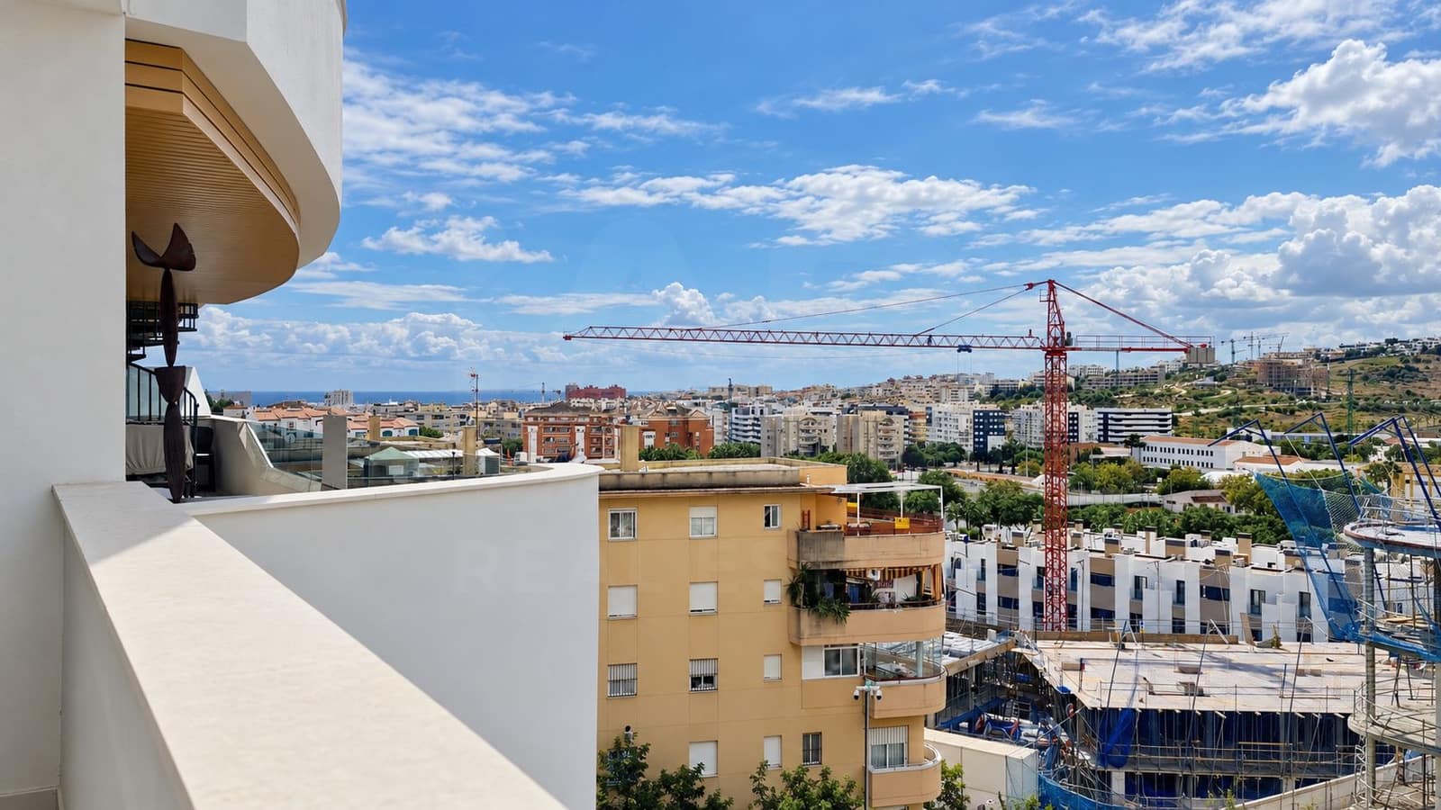 2 makuuhuone Kattohuoneisto myytävänä paikassa Estepona mukana uima-altaan 
autotalli - 470 000 € (Ref: 10164954)