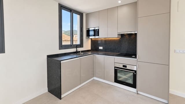 2 chambre Penthouse à vendre à Zona Calvario, Estepona avec piscine garage - 470 000 € (Ref: 10164954)