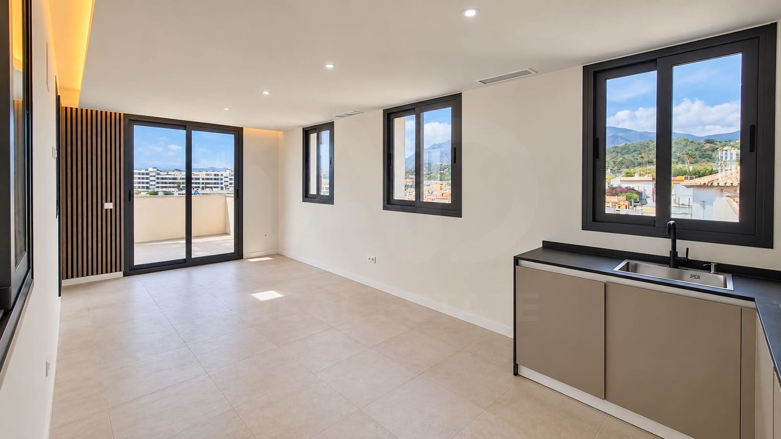 2 makuuhuone Kattohuoneisto myytävänä paikassa Estepona mukana uima-altaan 
autotalli - 470 000 € (Ref: 10164954)