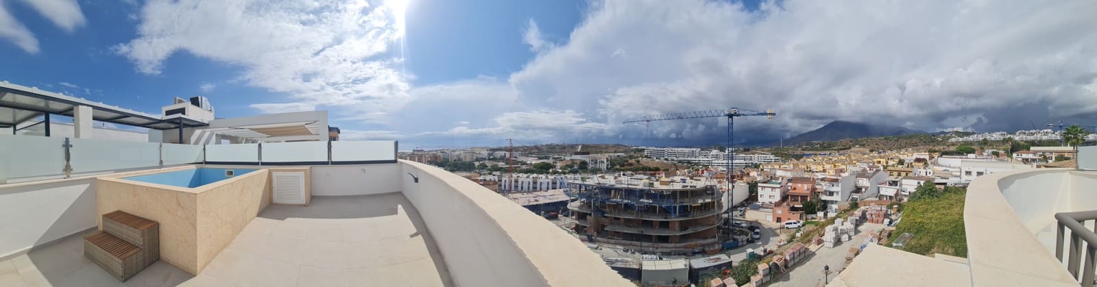 2 makuuhuone Kattohuoneisto myytävänä paikassa Estepona mukana uima-altaan 
autotalli - 470 000 € (Ref: 10164954)