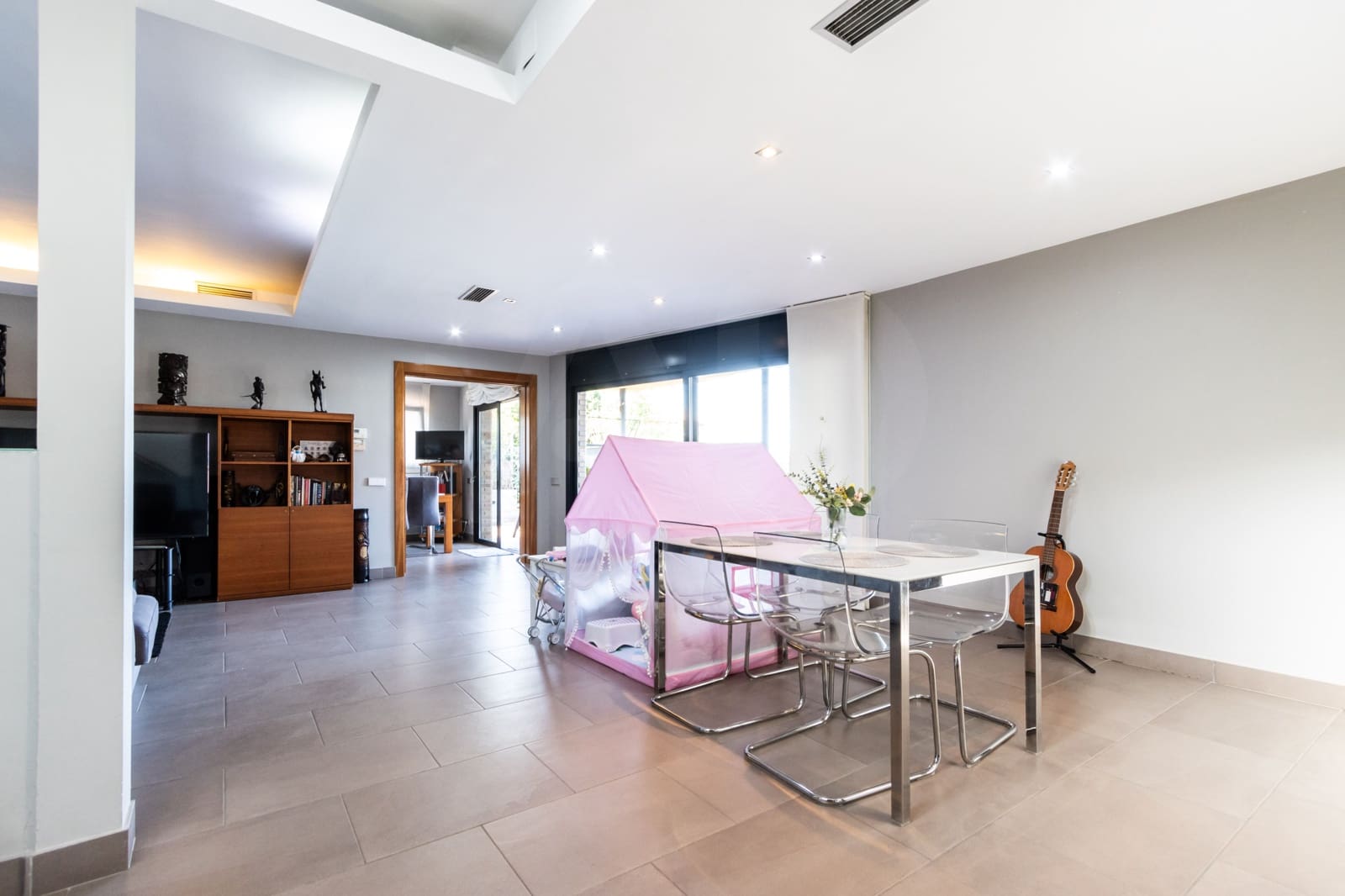 4 bedroom Villa for sale in Llica de Vall with pool garage - € 775,000 (Ref: 10164958)