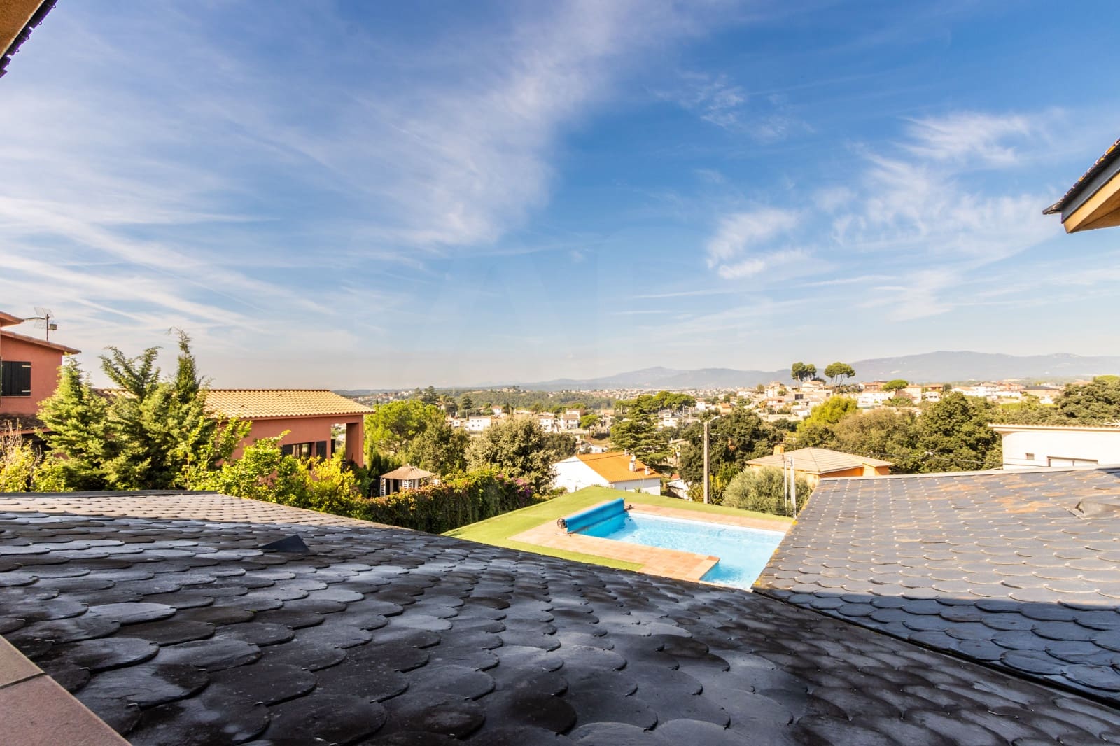 4 bedroom Villa for sale in Llica de Vall with pool garage - € 775,000 (Ref: 10164958)