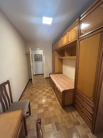 4 Zimmer Apartment zu vermieten in León Stadt - 950 € (Ref: 10165578)