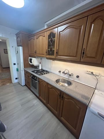 4 Zimmer Apartment zu vermieten in León Stadt - 950 € (Ref: 10165578)