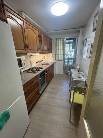 4 Zimmer Apartment zu vermieten in León Stadt - 950 € (Ref: 10165578)