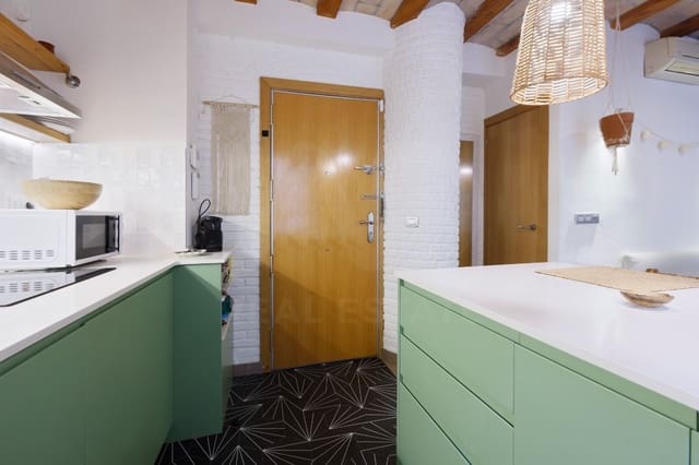 1 soveværelse Lejlighed til salg i La Barceloneta, Barcelona by - € 240.000 (Ref: 10165703)
