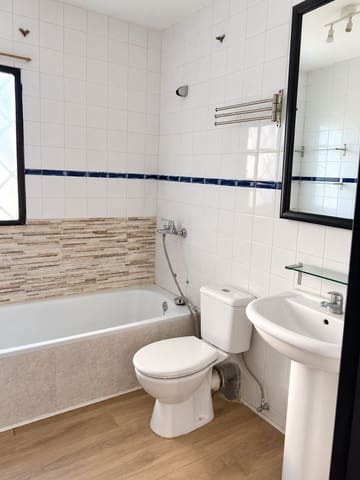 2 bedroom Townhouse for sale in Chinchón with pool garage - € 188,000 (Ref: 10165705)