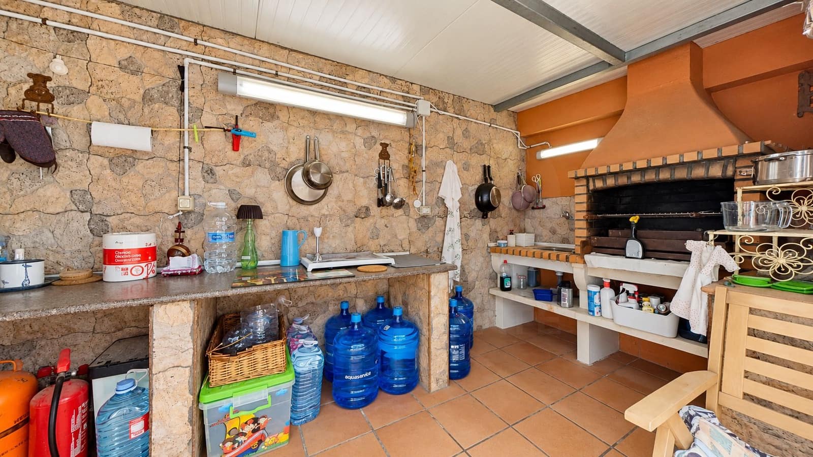 6 bedroom Villa for sale in Roda de Bara - € 545,000 (Ref: 10165977)