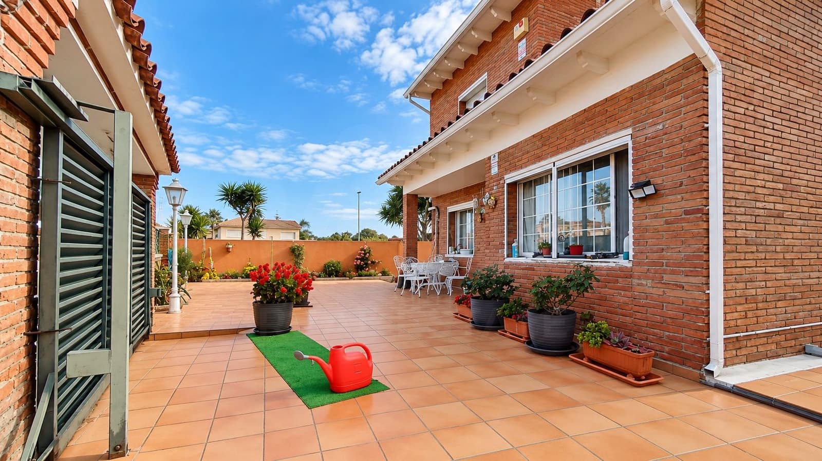 6 bedroom Villa for sale in Roda de Bara - € 545,000 (Ref: 10165977)
