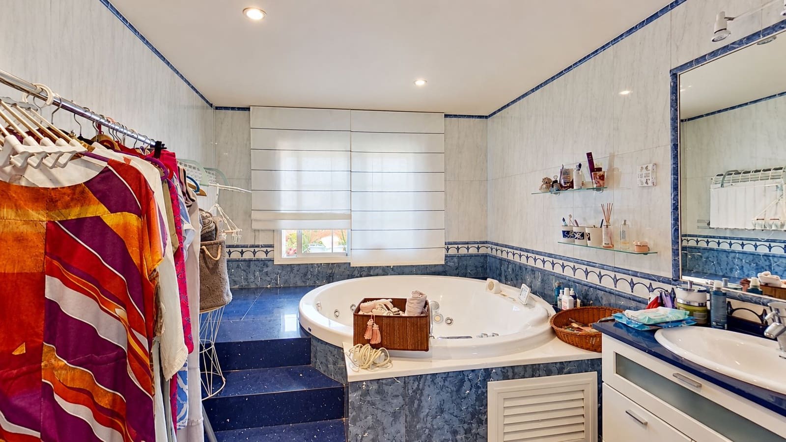 6 bedroom Villa for sale in Roda de Bara - € 545,000 (Ref: 10165977)