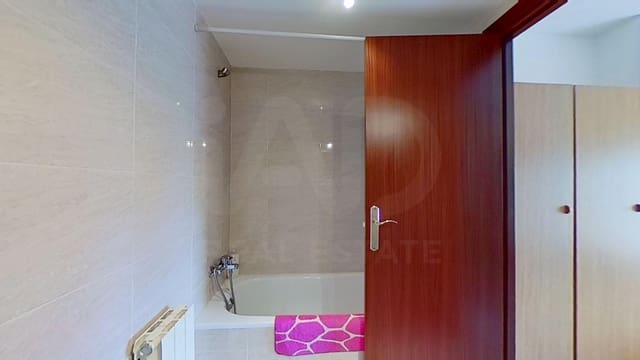 3 soveværelse Lejlighed til salg i El Vendrell med garage - € 158.000 (Ref: 10165978)