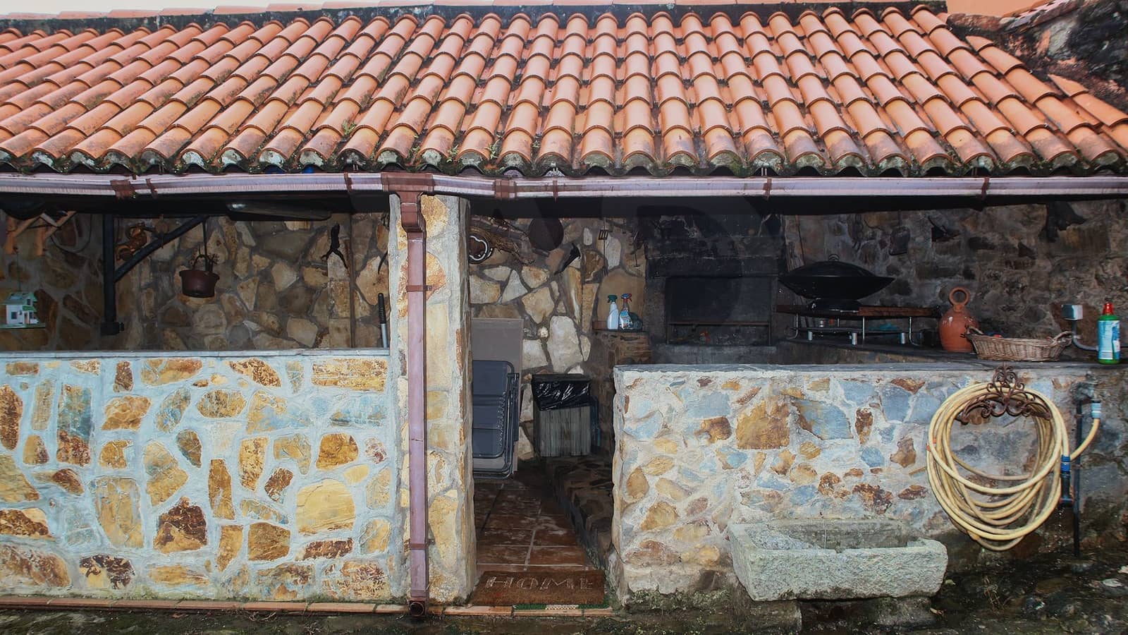2 sypialnia Finka/Dom wiejski na sprzedaż w Cerdido z basenem garażem - 156 000 € (Ref: 10165982)