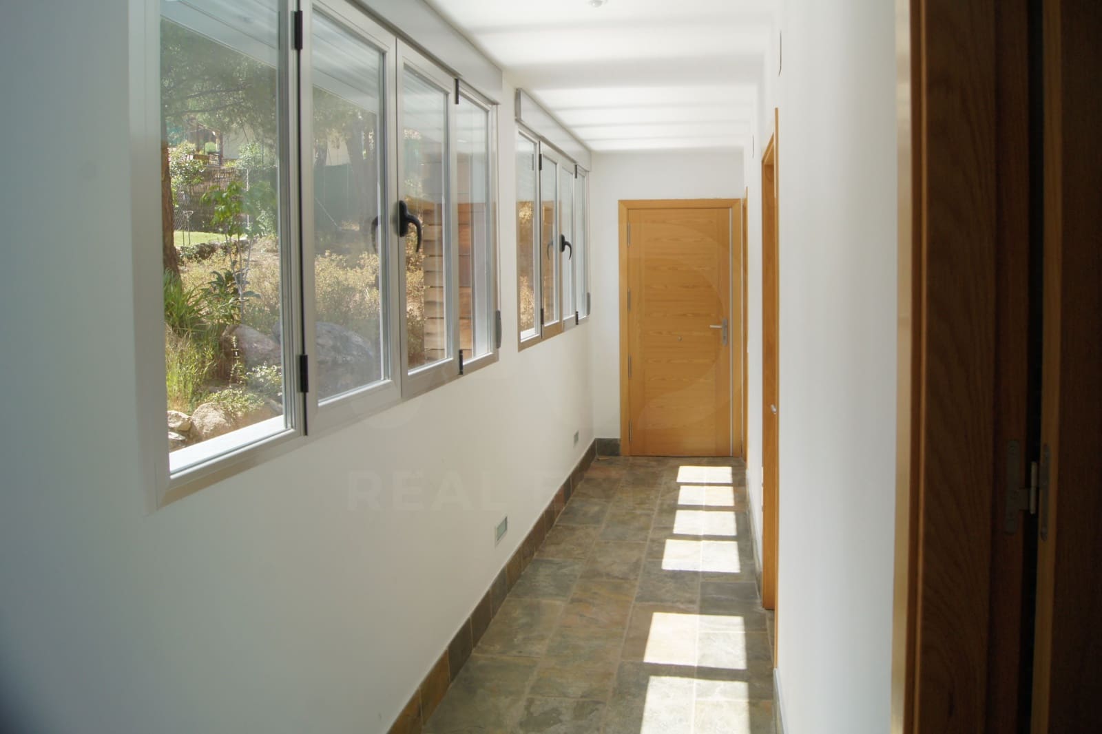 5 bedroom Villa for sale in San Martin de Valdeiglesias with pool garage - € 359,000 (Ref: 10165983)
